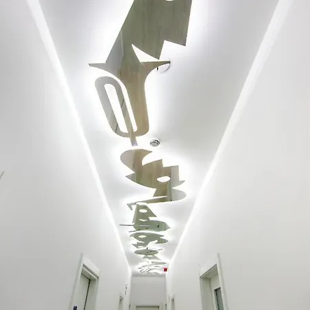 Musical Hostel Αλμπουφέιρα